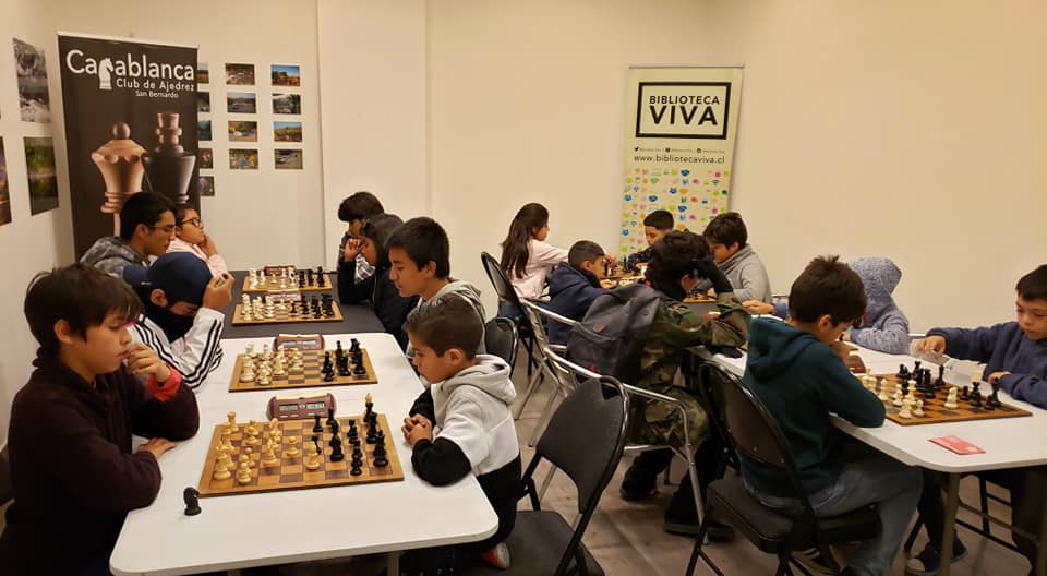 torneo en la biblioteca del mall vespucio sur 