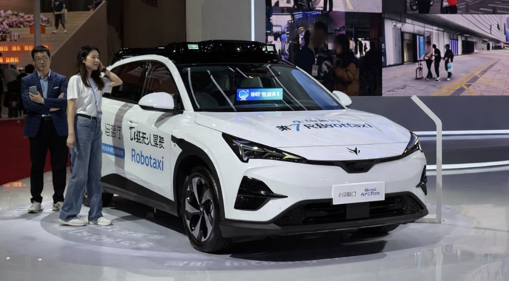 robotaxi pony ai arcfox alpha t5 em exibicao tecnologia de carro autonomo europa