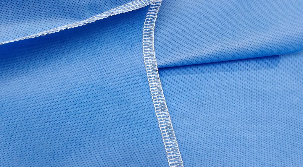Surgical Gown with over edge seam 