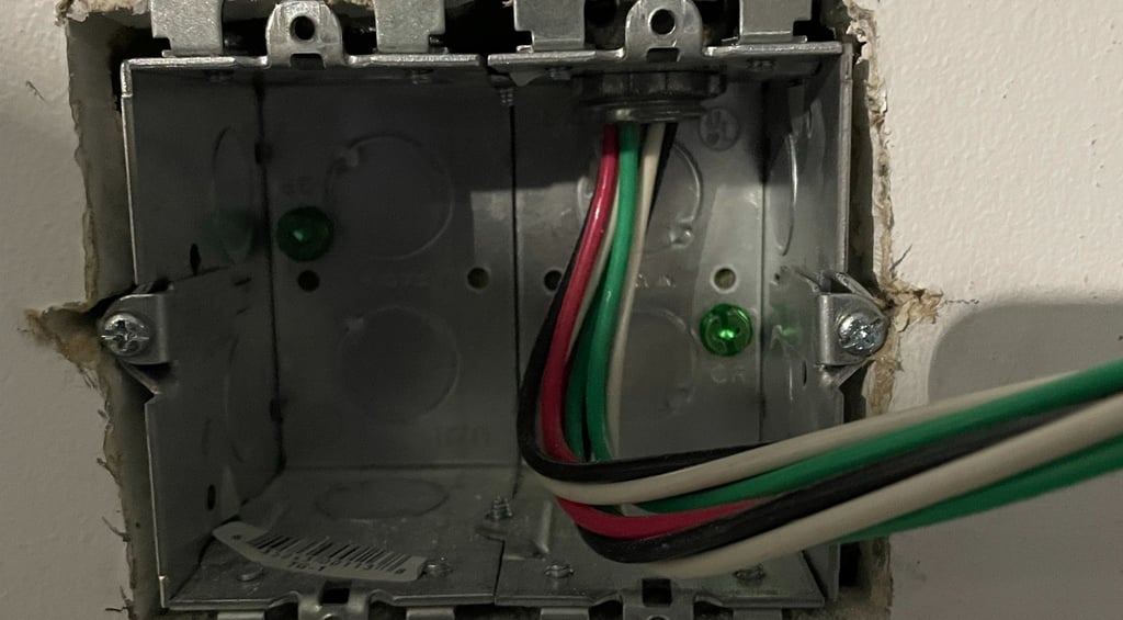 Metal electric box wiring