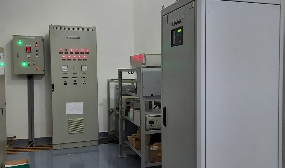 a room power supply, signaling on the train base controll
