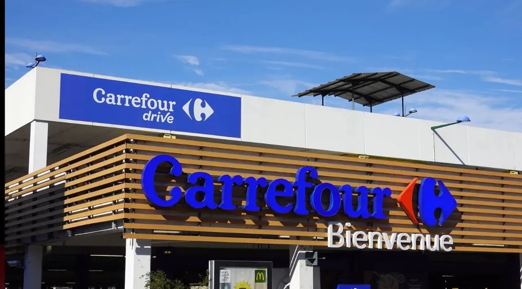 Exterior view of Carrefour supermarket at Avenue de Genève, Annecy