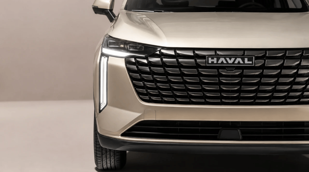 Frente do Haval H6 híbrido com grade ampla e iluminação LED em imagem hiper-realista.