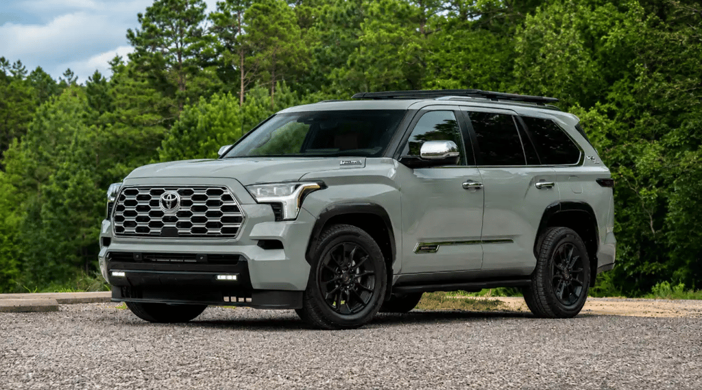 Toyota Sequoia destaca o porte robusto dos SUVs vendidos pela marca