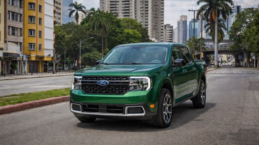 Ford Maverick 2026 em cenário urbano com destaque para recall por problema no airbag
