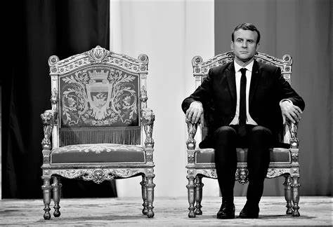 Emmanuel Macron esquerda francesa