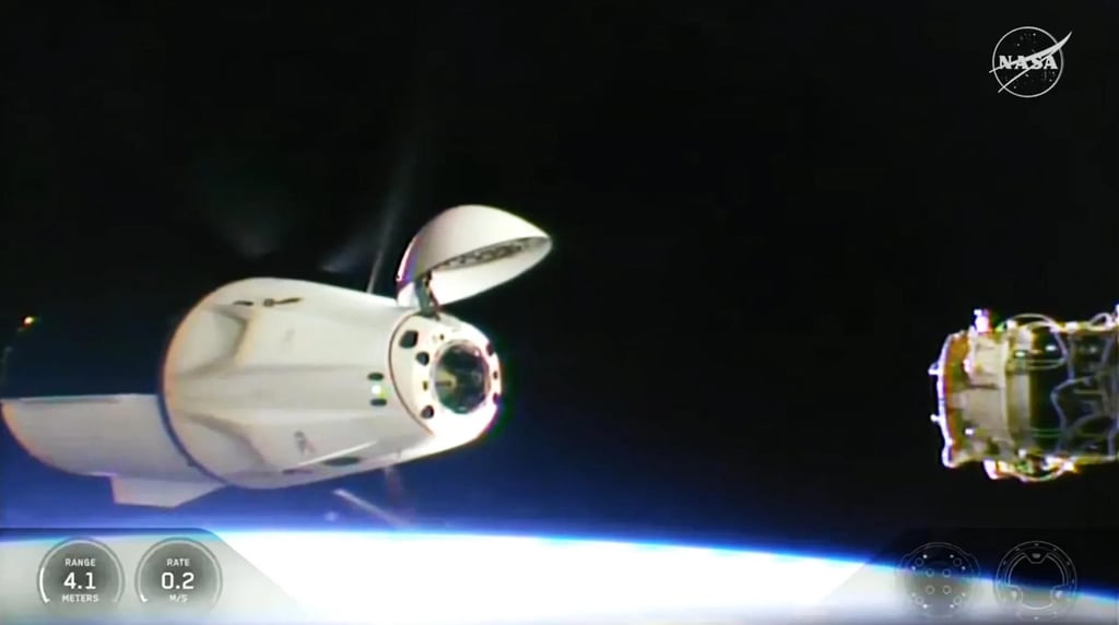 NASA e SpaceX: Astronautas da Missão Crew-10 Retornam à Terra Após 5 Meses no Espaço