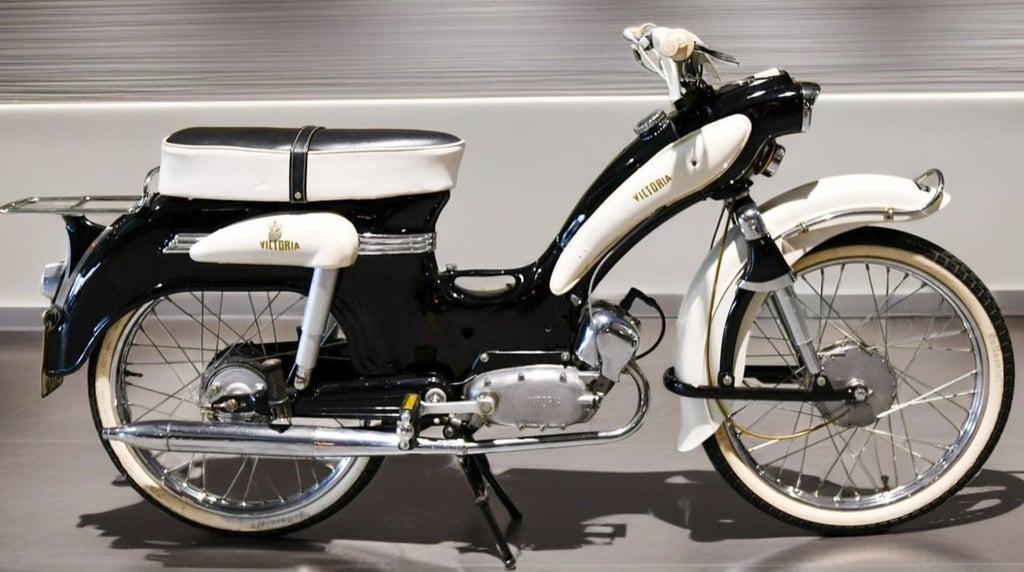 Victoria Vicky Moped
