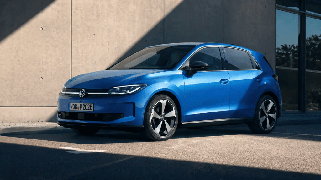 Volkswagen ID Polo elétrico azul com design moderno e até 450 km de autonomia