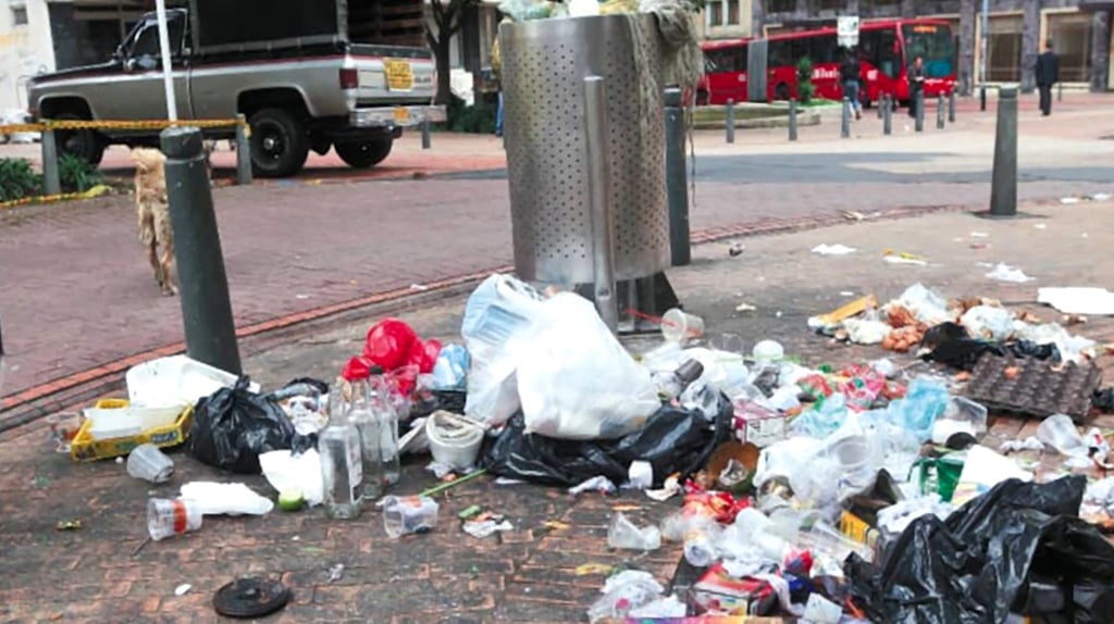 crisis de basura en Bogotá recolección de residuos Bogotá 2026 contratos de aseo en Bogotá licita