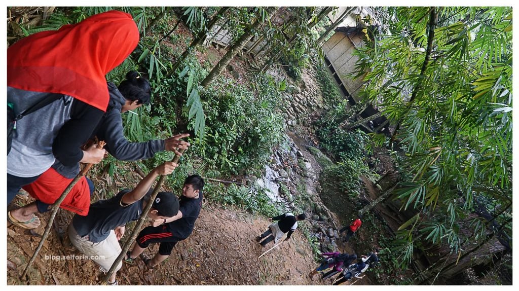 harus saling bantu membantu