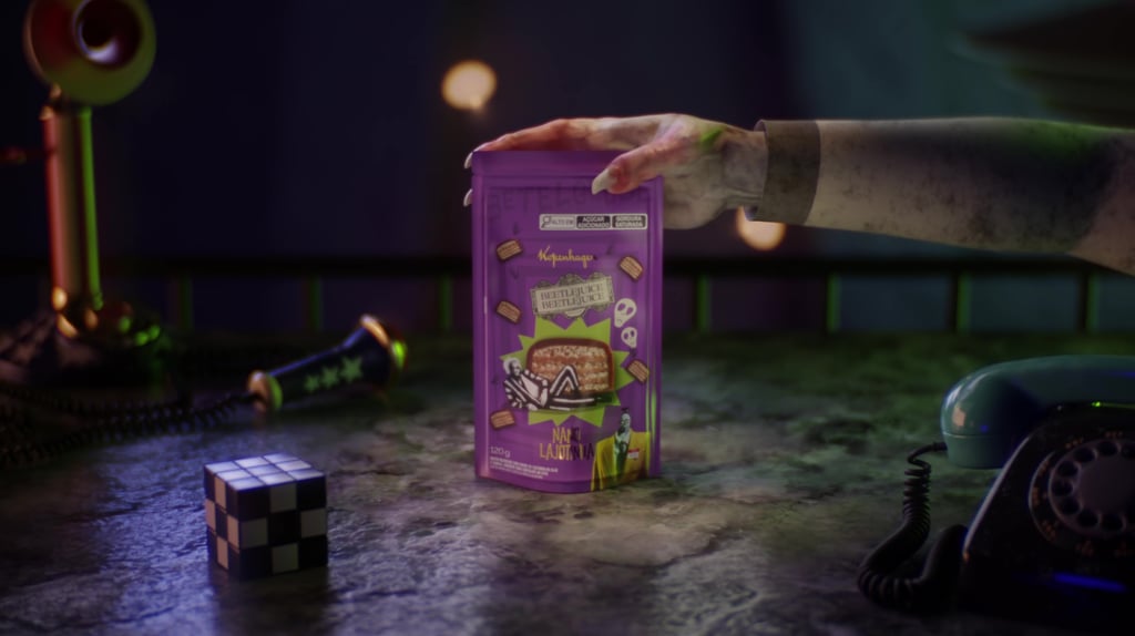 Beetlejuice hand holding a box of chocolate Kopenhagen - Neopixel Digital