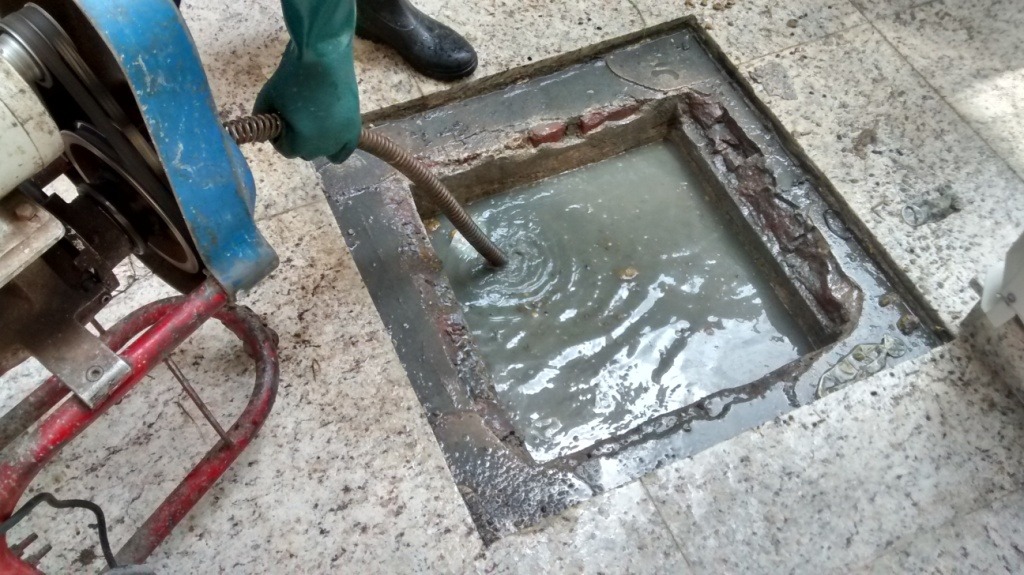 desentupimento de caixa de gordura