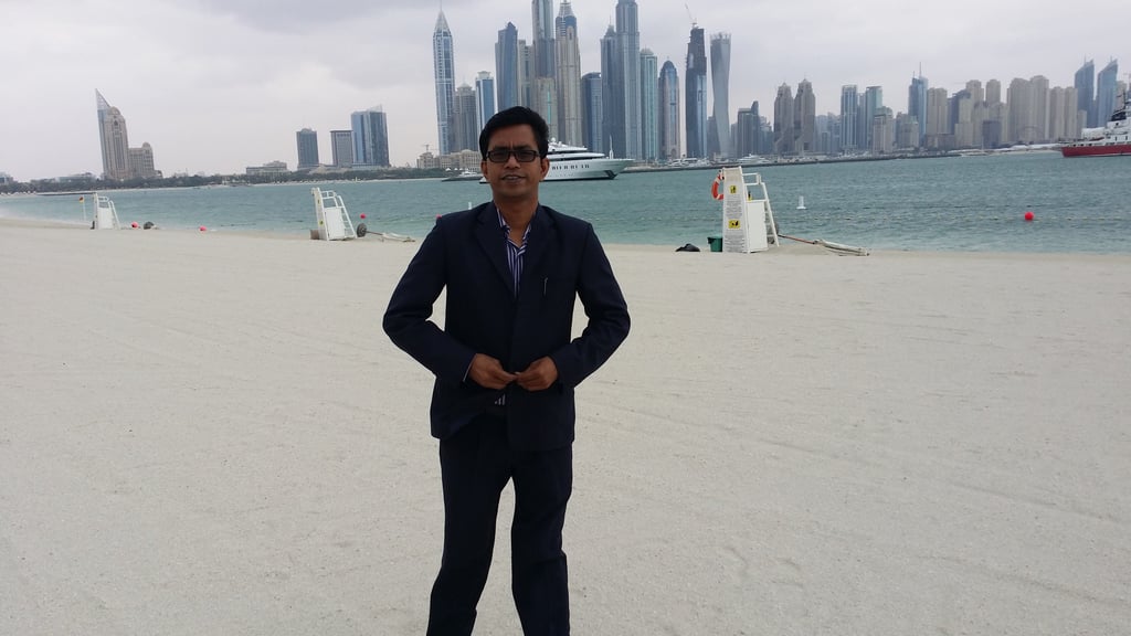 Ramesh Gupta, Chartered Accountant in Dubai providing audit, tax, VAT and business advisory services
