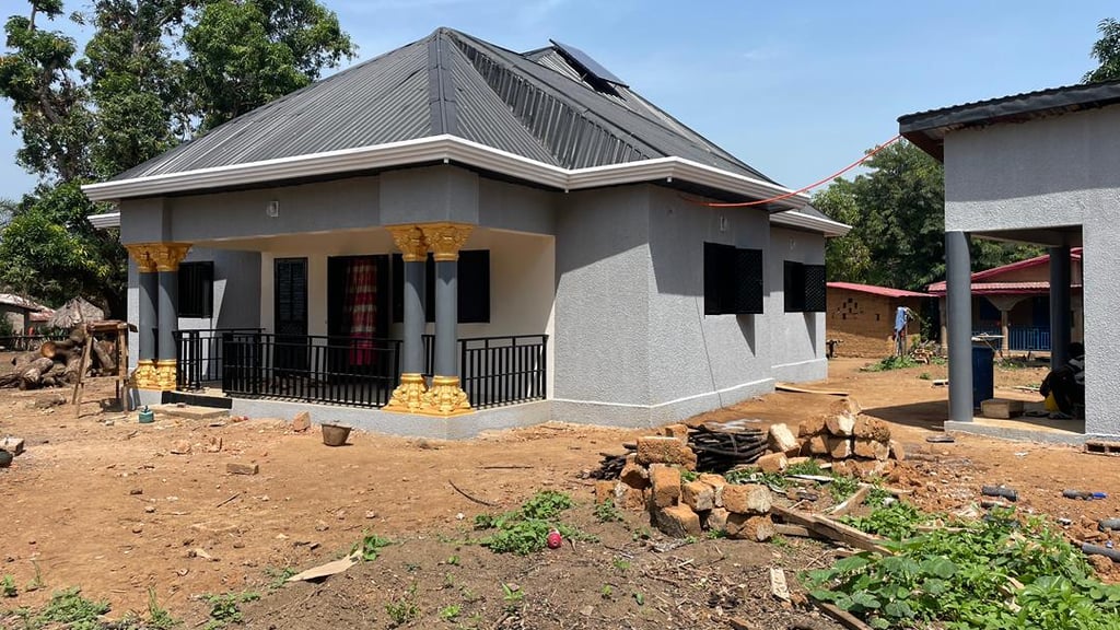 Maison moderne construite à Telemele en Guinée par AGRIMMOPRES