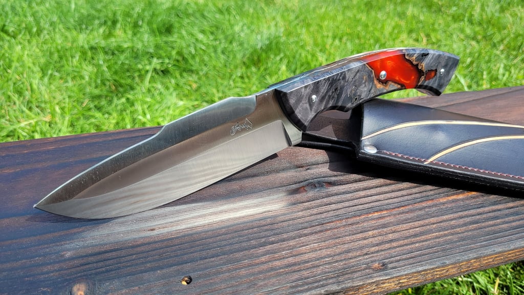 Exemple de couteau utilitaire réalisé par Aywi Coutellerie