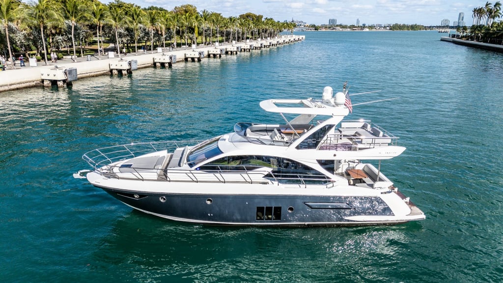 luxury flybridge yacht Miami Azimut 53