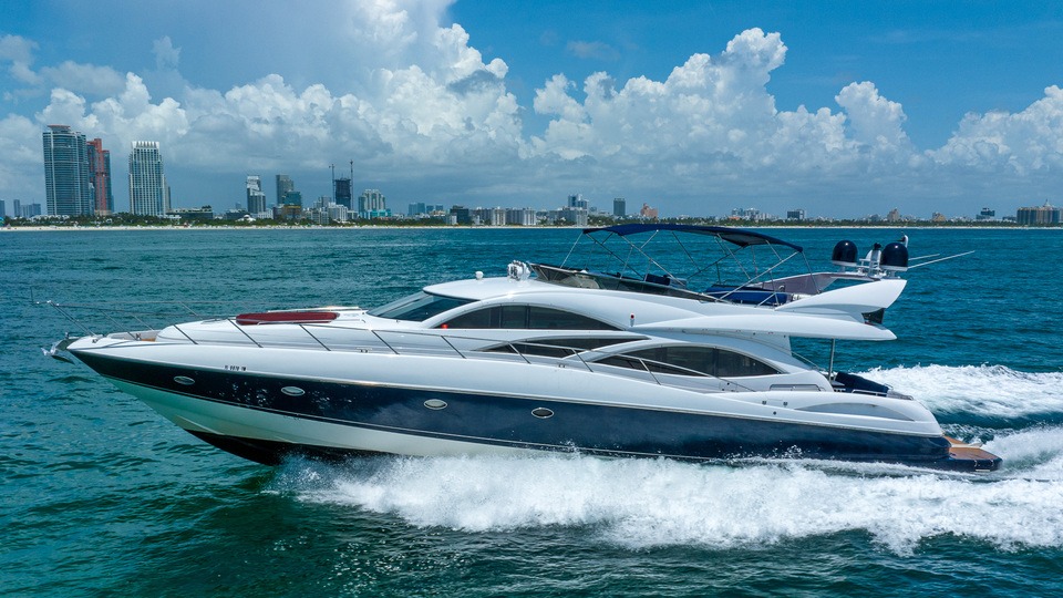 80 SunSeeker Luxury Yacht Rental Miami