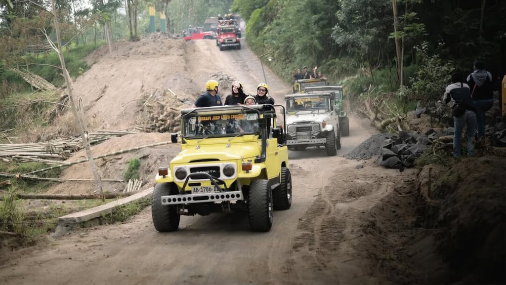 Wisata Jeep Lava Tour Merapi