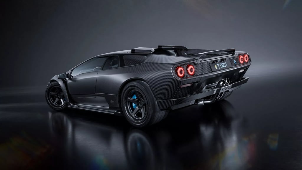 Eccentrica V12 Pacchetto Titano - A Diablo Restomod That Just Got Wilder