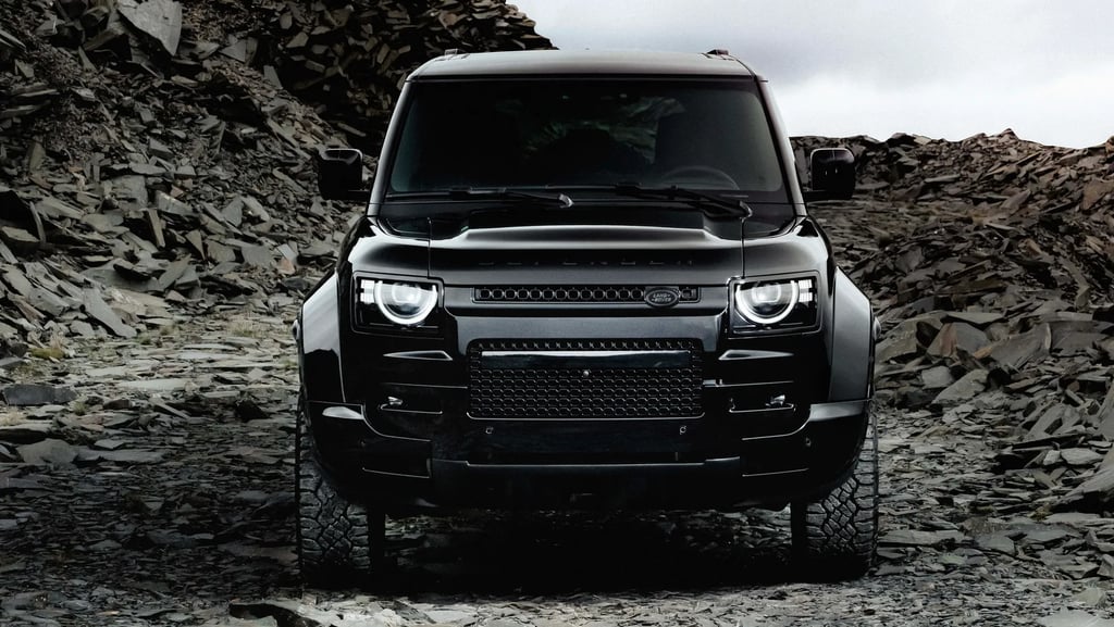 2026 Land Rover Defender OCTA Black