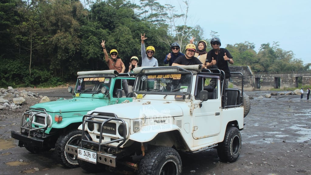 Satu unit Jeep Merapi dengan kapasitas empat penumpang saat Lava Tour