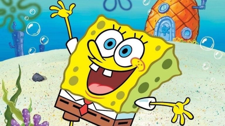 Bob Esponja sorrindo no cenário do Siri Cascudo na exposição