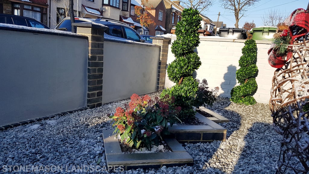 Tripple Diamond Dynamic Raised Modern Planters, Artificial Toparies Small Front Garden