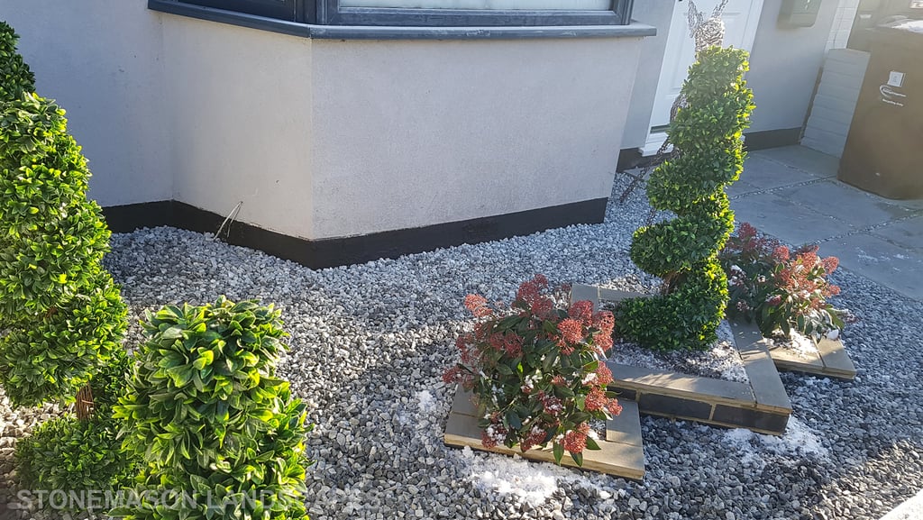 Tripple Diamond Dynamic Raised Modern Planters, Artificial Toparies Small Front Garden