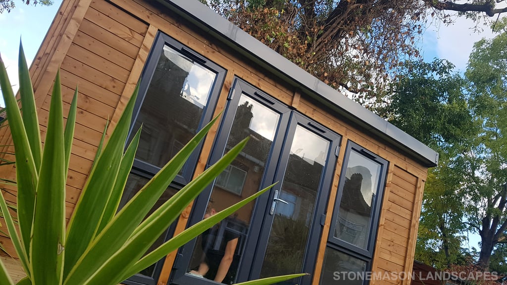 Exotic Modern Dynamic Designer Circle Lawn Tropical Small Garden