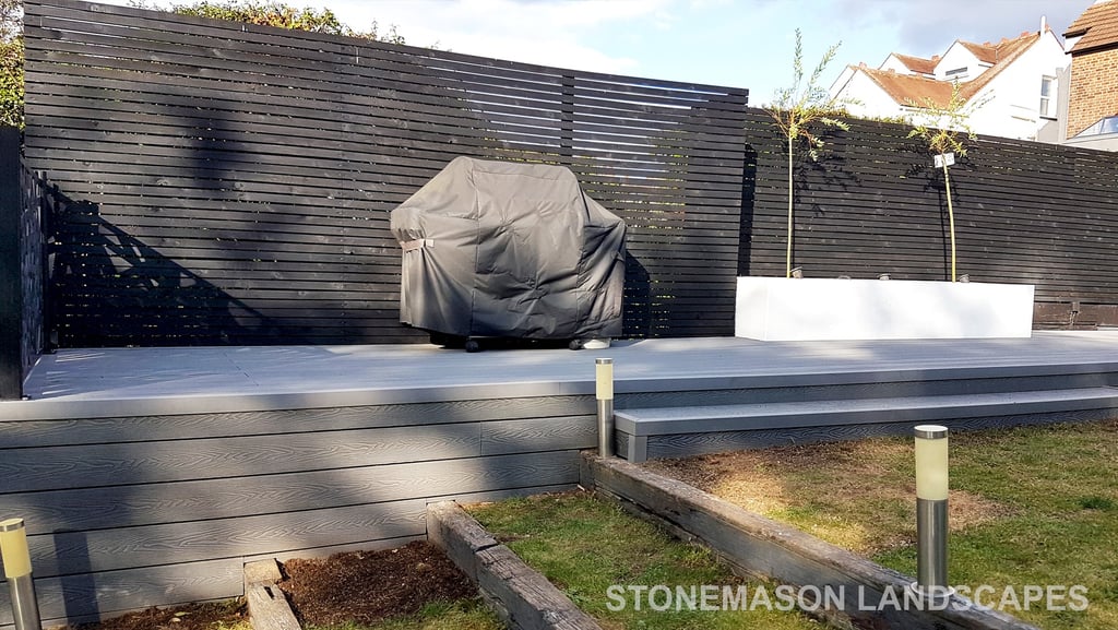 Plastic Composite Grey Modern Imitation Wooden Decking Terrace & Slatted Charcoal Fence