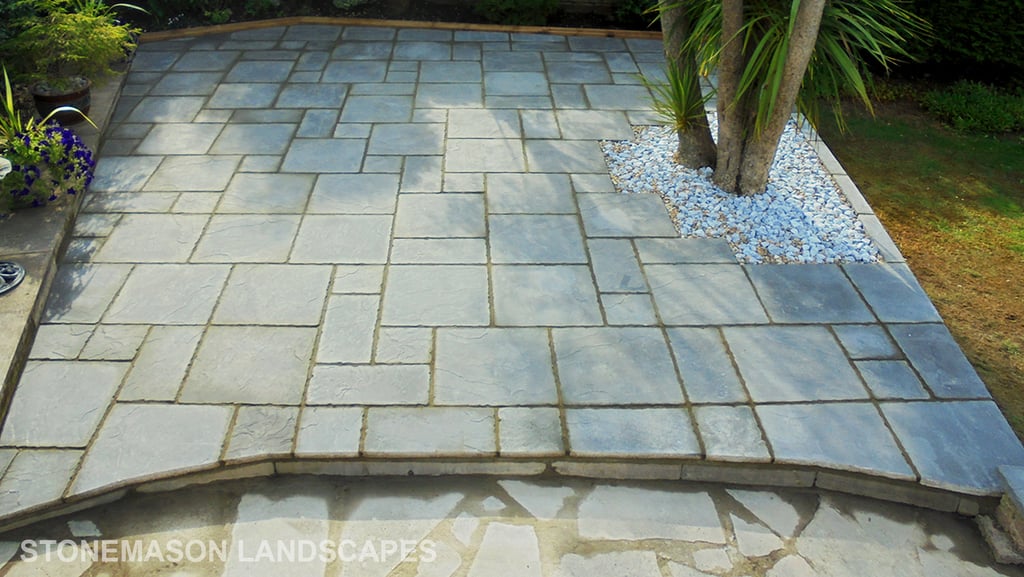 Replica antique grey stone multi size slabs patio project pack