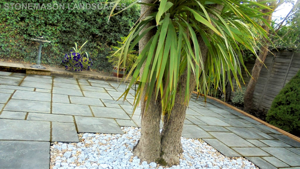 Replica antique grey stone multi size slabs patio project pack