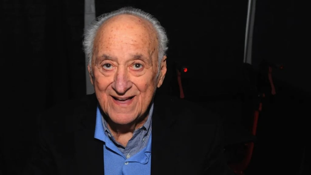 Jerry Adler em close