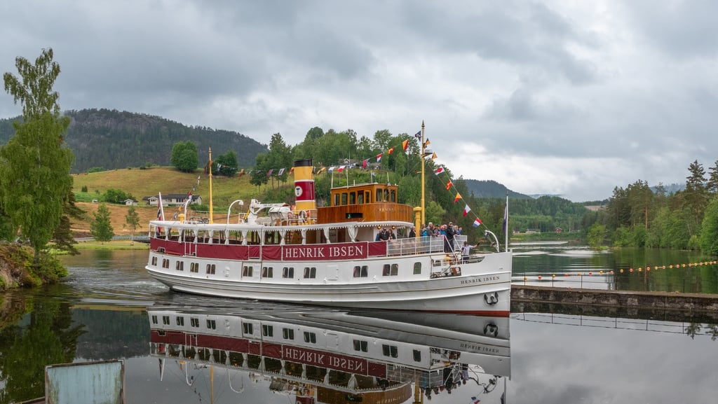 The Henrik Ibsen Tour boat