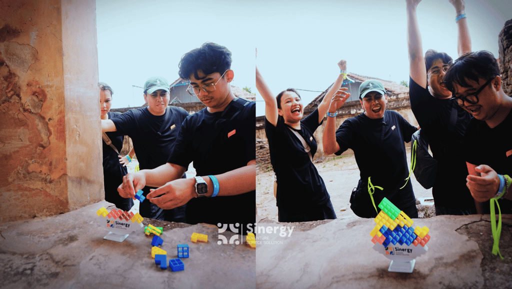Fasilitator Sinergy Adventure mendampingi peserta selama Amazing Race Jogja.