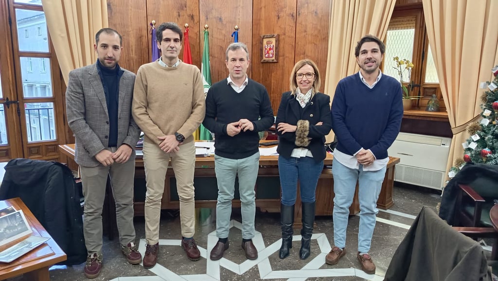 Jaen centro l asociacion de vecinos visita alcalde sobre nuestra Asociación. Jaen
