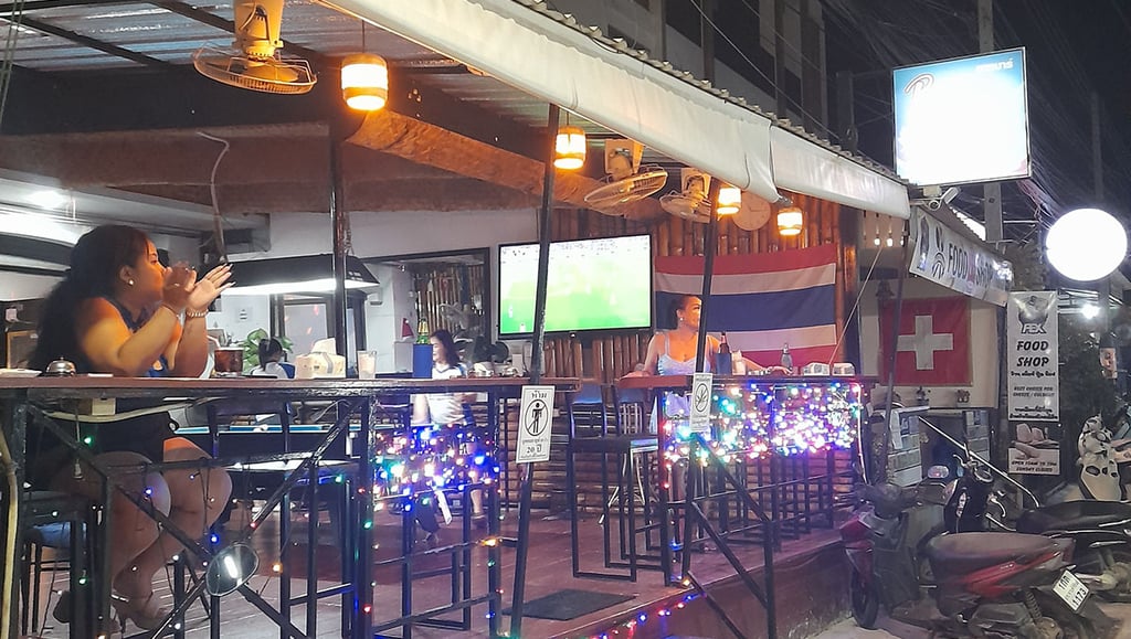 Outside view of Bang Bar on Soi 94 in Hua Hin