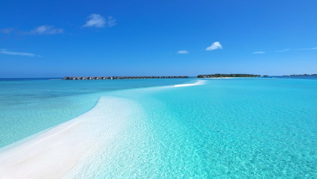 Four Seasons Landaa Giraavaru Maldives sandbank