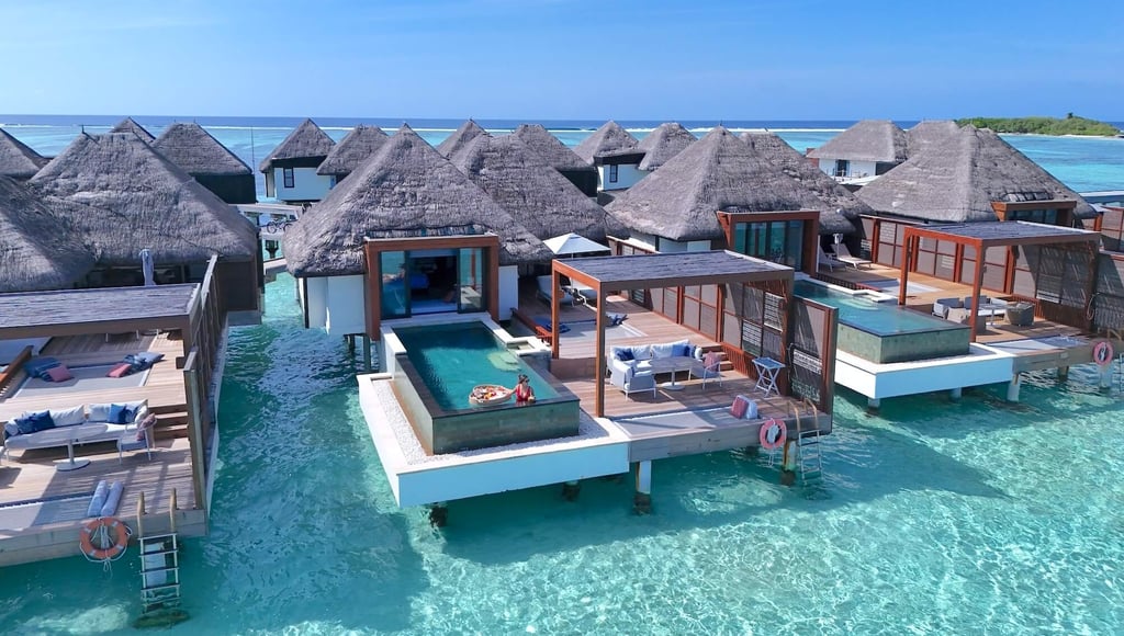 Four Seasons Kuda Huraa Sunset Water Villa with Pool