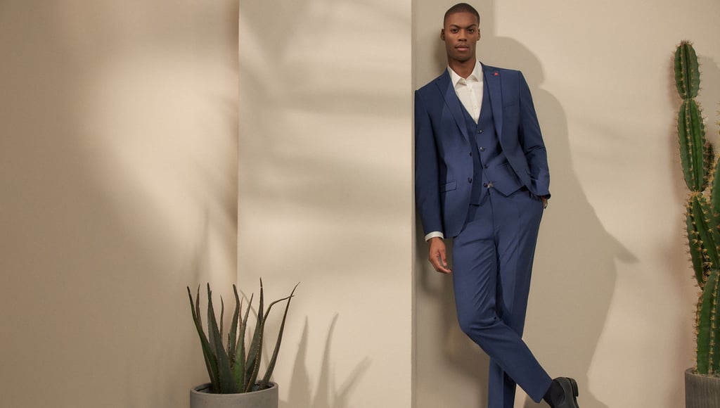 Costume avec gilet chic et élégant, de la marque Roy Robson, disponible en boutique