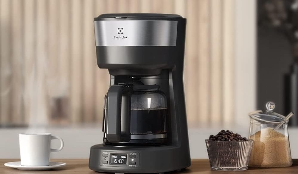 Cafeteira Elétrica Electrolux inox filtro permanente removivel capacidade 1,2L 30 xicaras função tim