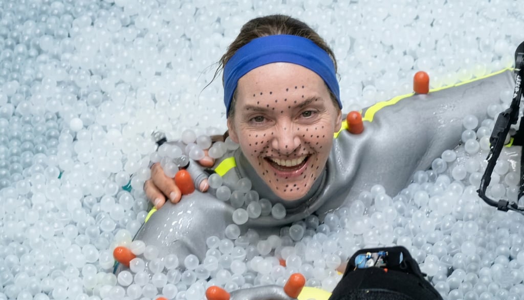 Kate Winslet entrenamiento de apnea bajo el agua para Avatar The Way of Water