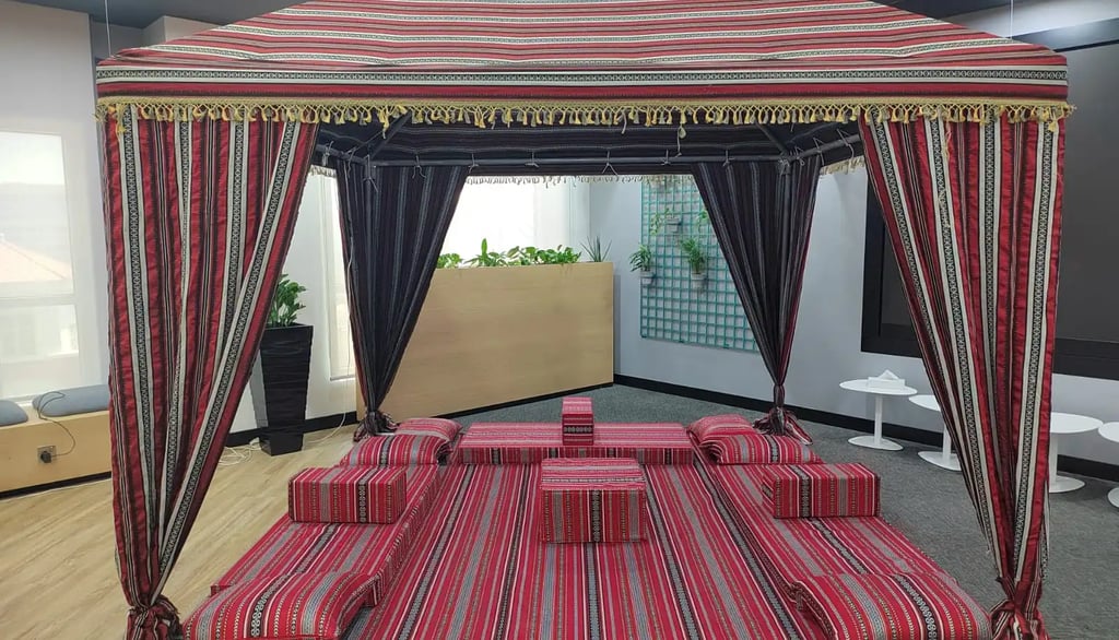 low majli seating, arabic majlis for rent in dubai, majlis tent rental dubai