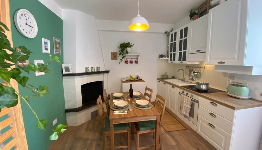 zona giorno con cucina completa ddi casa di lucy foligno