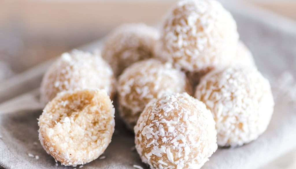 Beijinho-de-Coco-Cremoso-e-Fácil=Receita=Deliciosa=Caseira