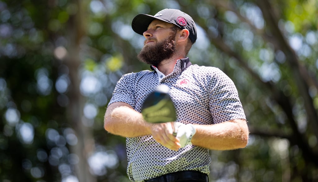 Tyrrell Hatton hits a drive at LIV Golf Mexico City 2026 (photo: LIV Golf)
