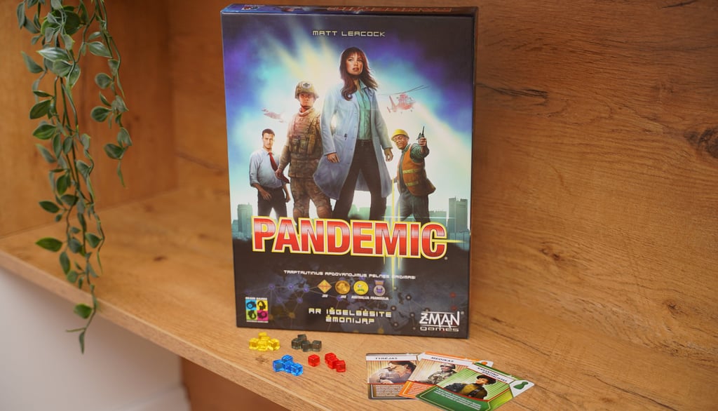 Stalo žaidimo Pandemic dėžutė
