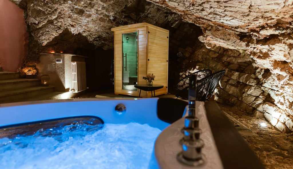 grotta benessere privata di casa di lucy spello