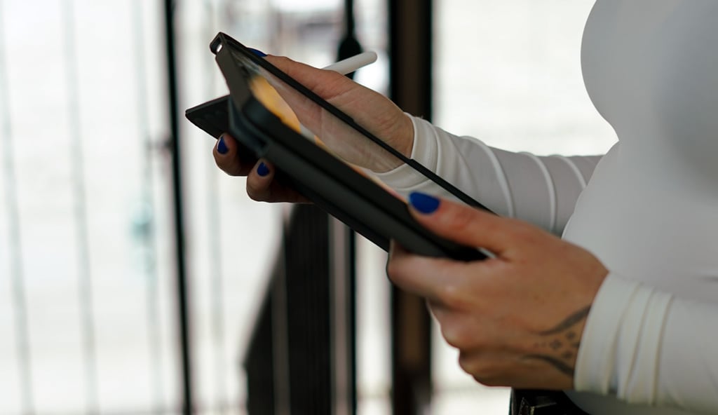 Cèlia Ortiz dissenyadora gràfica i digital